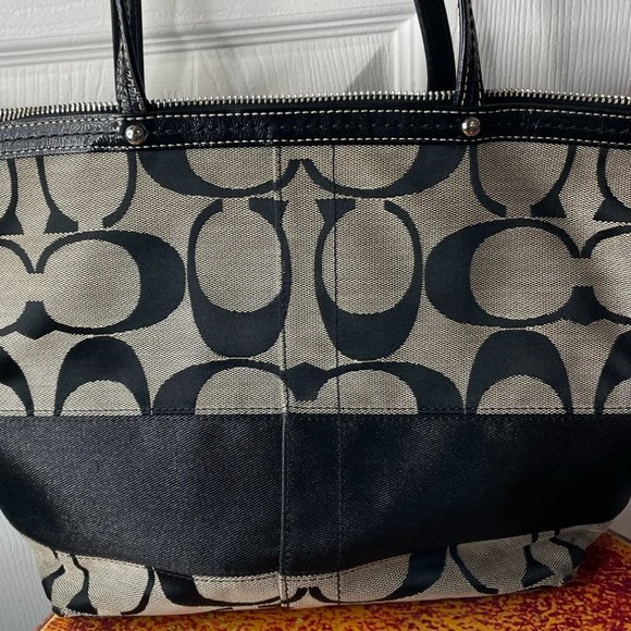 Coach Signature Jacquard Striped Shoulder Bag - Picture 1 of 6